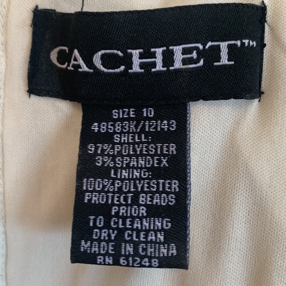 CACHET  Excellent Condition Dress - Picture 9 of 9